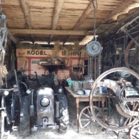 Holder Einachser, Dreschmaschine u.a.